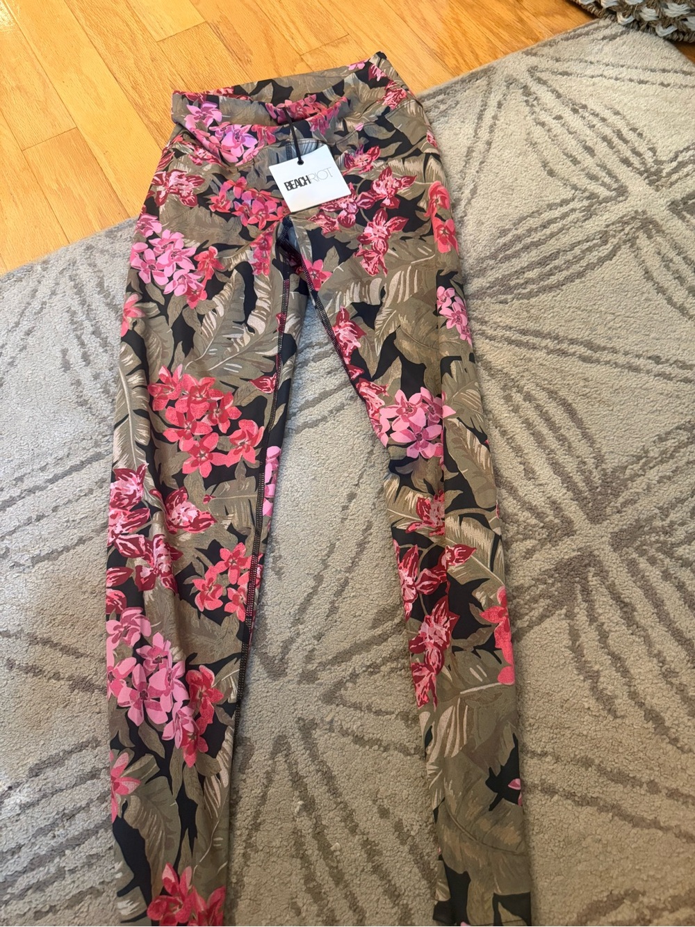 Beachriot Print Active Leggings with Pink & Olive Leaves